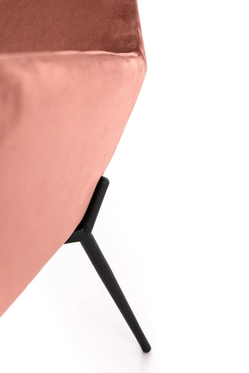 Poltrona moderna rivestita in velluto gambe in metallo nero cm 54x71x70h - vari colori