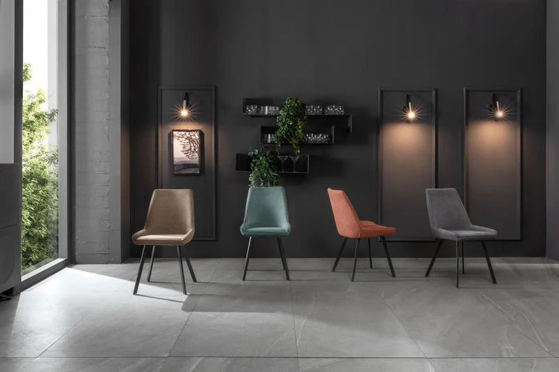 Set da 4 Sedia living imbottita rivestita in tessuto gambe in metallo nero cm 60x60x87h - vari colori