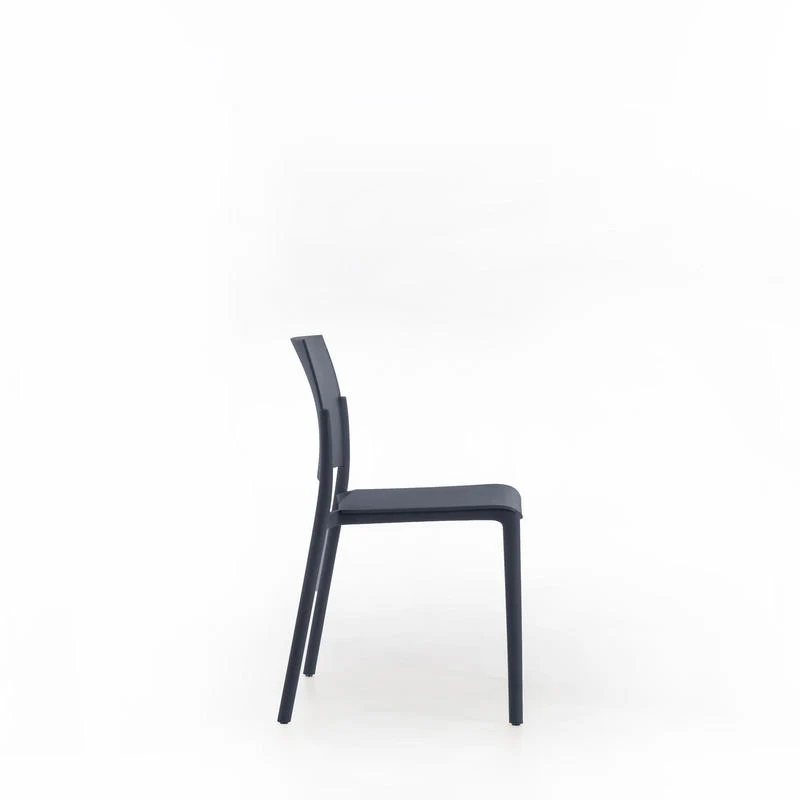 Set da 4 Sedia in polipropilene per interno o esterno design moderno cm 52x52x81h - vari colori