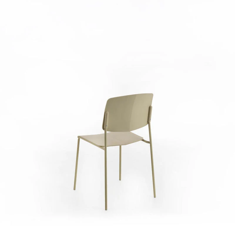 Set da 4 Sedia living moderna in polipropilene cm 52x52x79h - vari colori