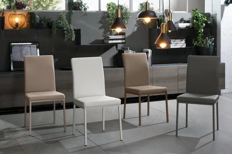 Set da 4 Sedia in similpelle imbottita per soggiorno cm 43x42x91h - vari colori