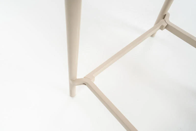 Set da 2 sgabello alto in polipropilene per interno o esterno cm 46x42x93h - vari colori