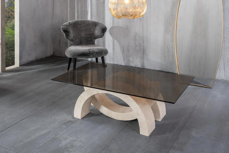 Tavolino da salotto con piano in vetro e base in pietra fossile cm 120x70x41h - vari colori
