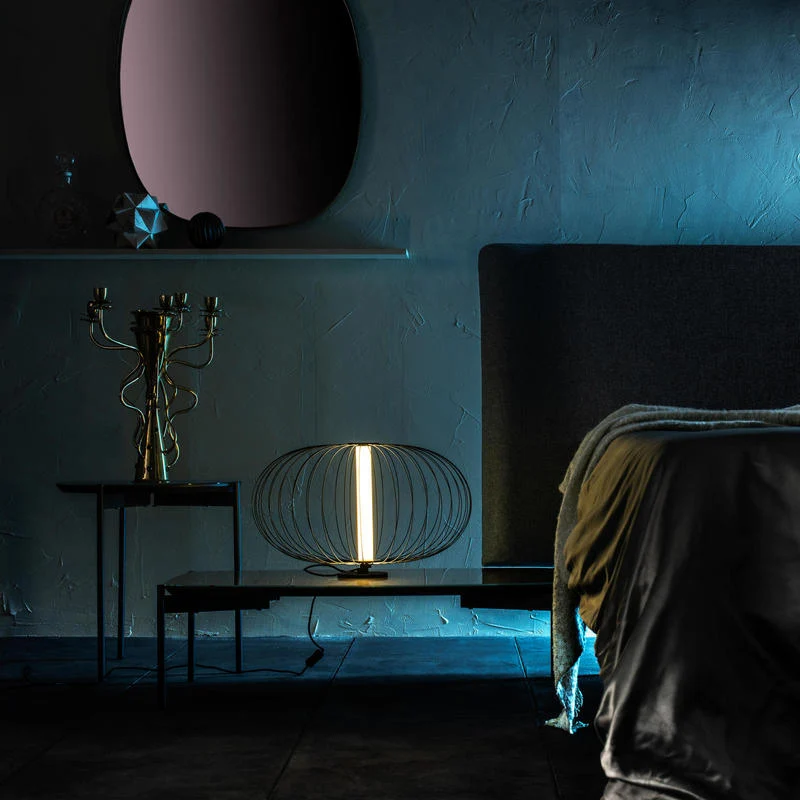 Lampada design da tavolo con fili in metallo colore nero cm 50x50x29h