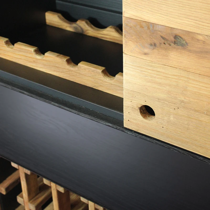 Credenza industrial con portabottiglie in pino riciclato - PINE