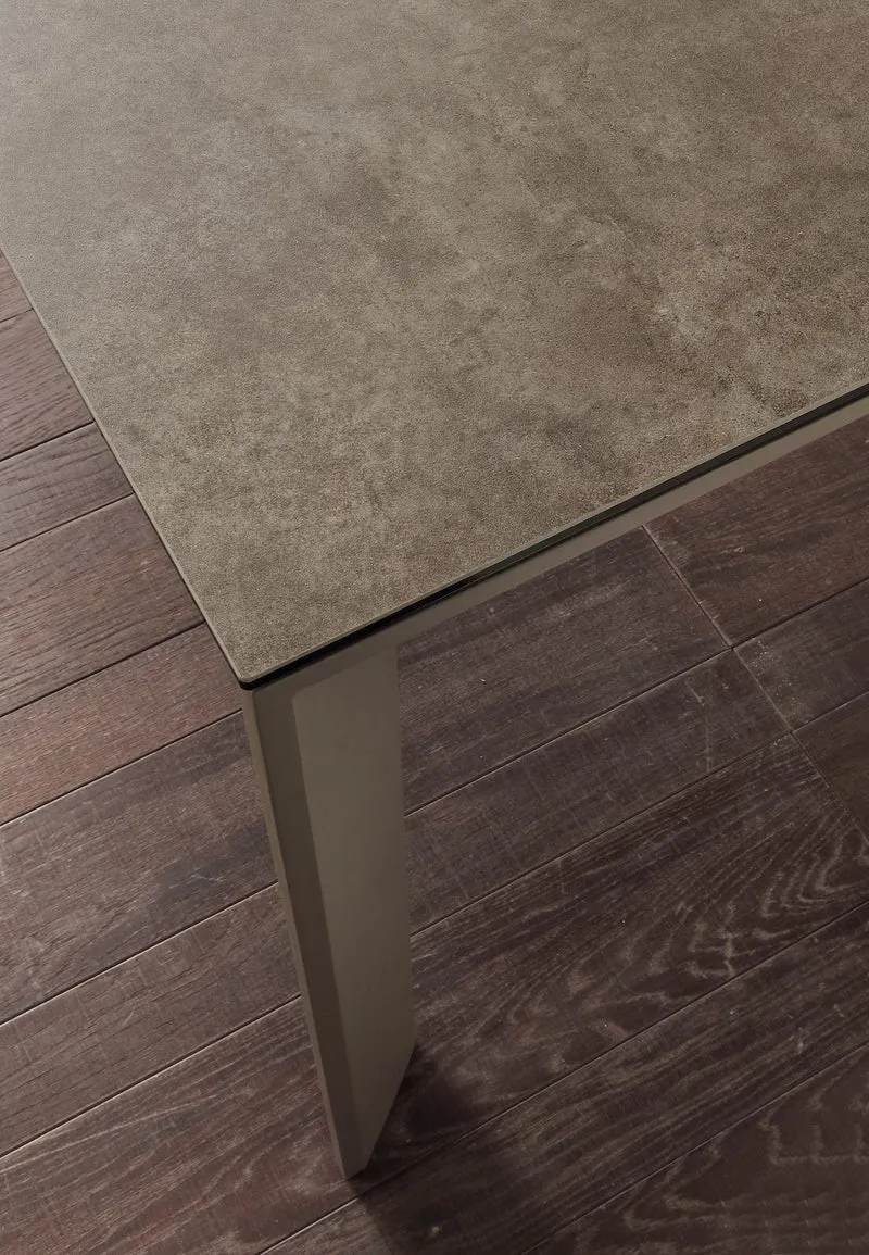 Tavolo allungabile in acciaio e ceramica Duarte Duo