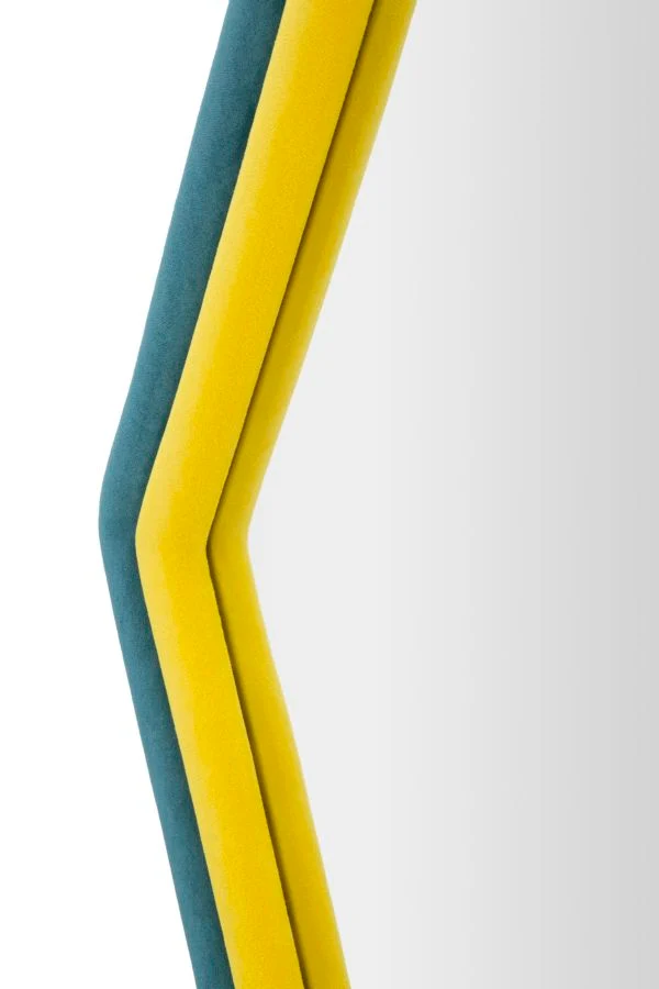 Specchio da parete esagonale con cornice in legno rivestita in tessuto - TOD VELLUTO VERDE