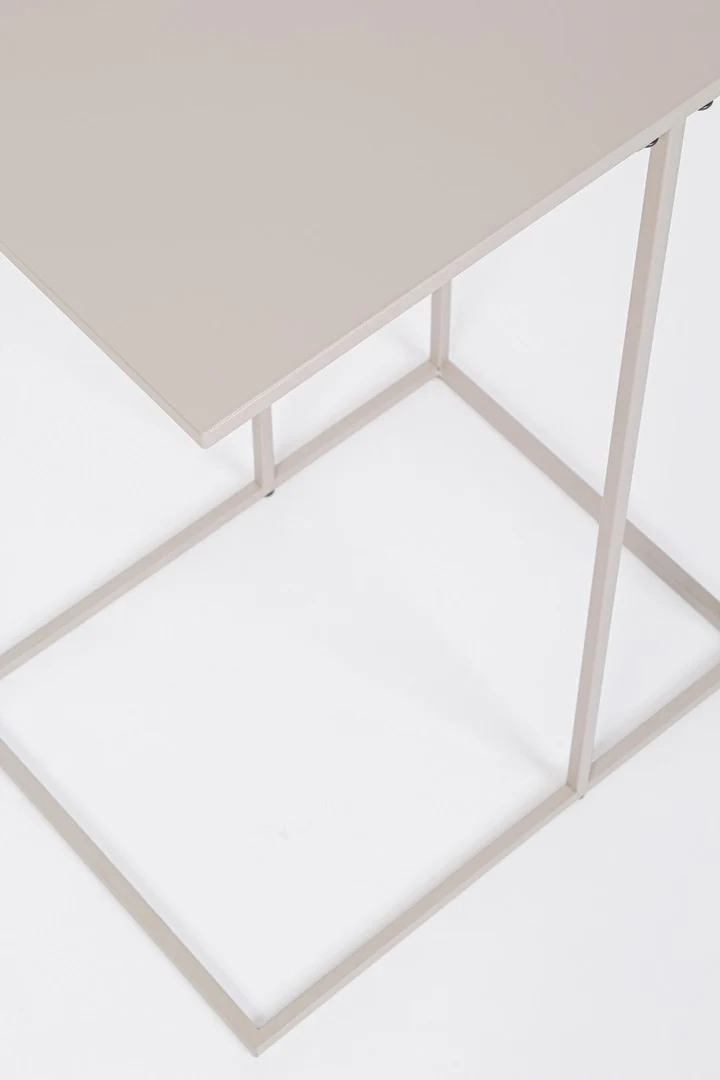 Set di 4 Tavolini Laterali in Acciaio Verniciato Nero 40x58h - ALRIK