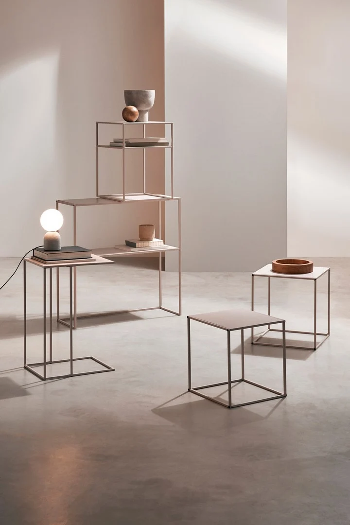 Set di 4 Tavolini Quadrati in Acciaio Verniciato Stile Industrial - ALRIK