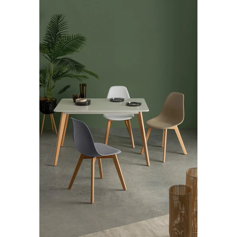 Set di 4 Sedie in Plastica con Gambe in Legno di Faggio Stile Nordico - JASMINE