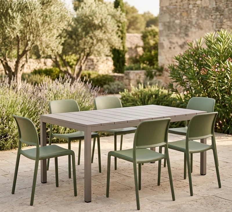Set tavolo Rio Allungabile 210-280 cm con 8 poltrone Riva per esterno e giardino