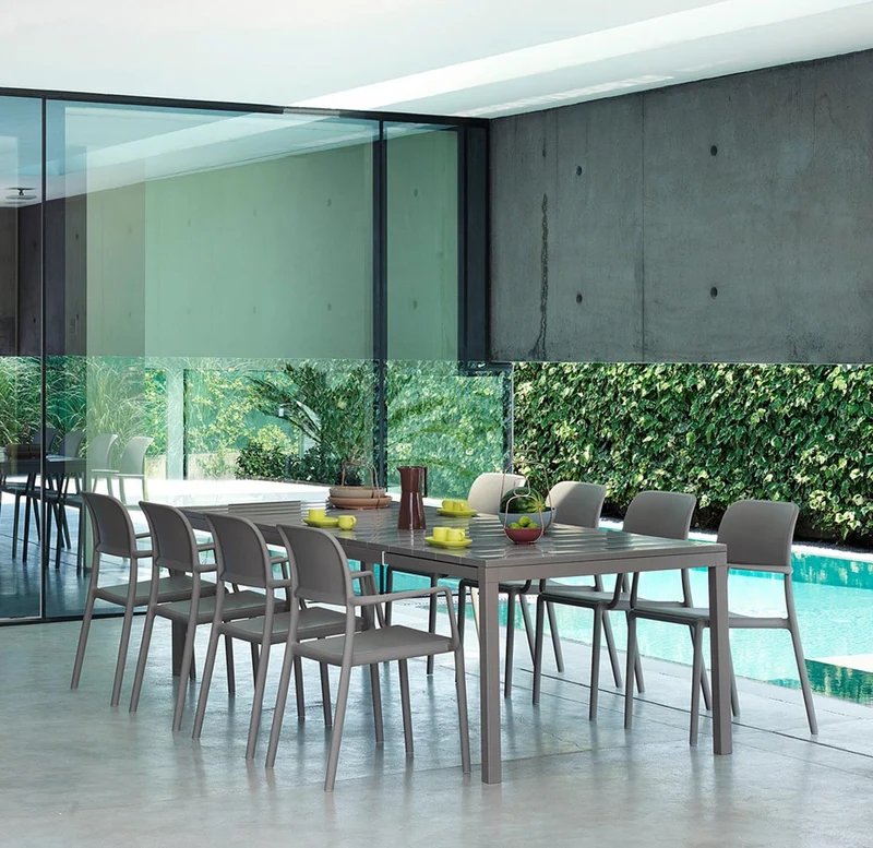 Set tavolo Rio Allungabile 210-280 cm con 8 poltrone Riva per esterno e giardino