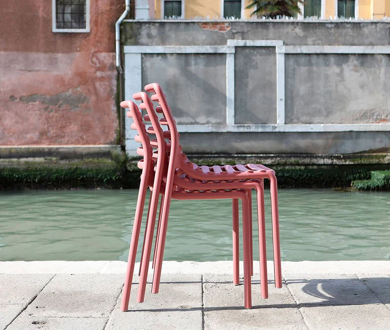 Set tavolo Rio Allungabile 140-210 cm con 4 sedie Doga Bistrot, per esterno e giardino