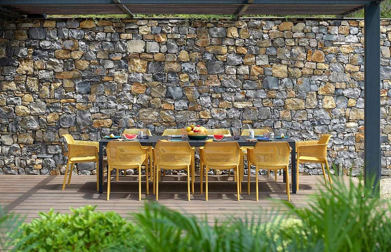 Set tavolo Rio allungabile 140-210 con 8 sedie Net per esterno e giardino
