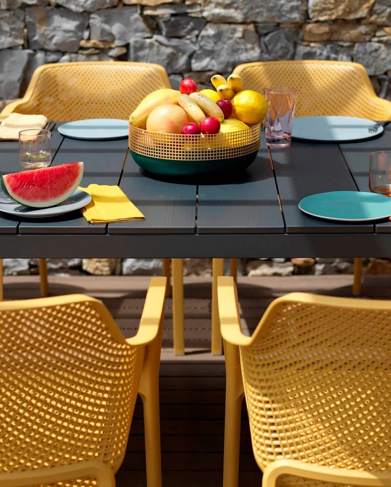 Set tavolo Rio allungabile 140-210 con 8 sedie Net per esterno e giardino