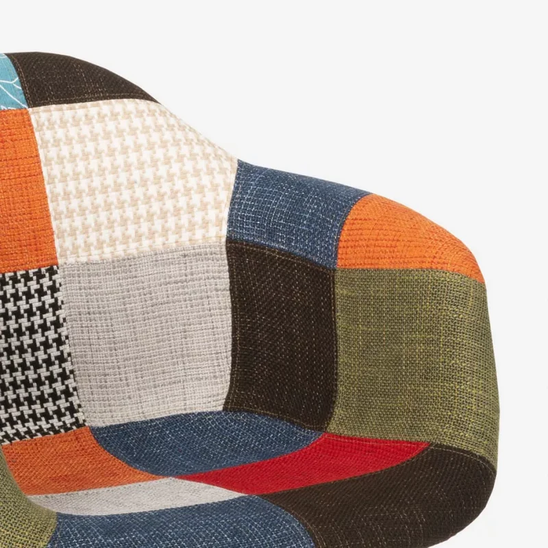 BUYBUY Kit 2 Poltroncine serie Picasso in PP con seduta in spugna ricoperta con stoffa in stile patchwork, piedi in legno di faggio KITPIC006