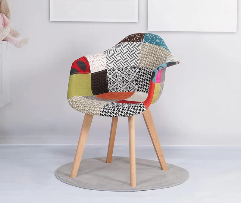 BUYBUY Kit 2 Poltroncine serie Picasso in PP con seduta in spugna ricoperta con stoffa in stile patchwork, piedi in legno di faggio KITPIC006
