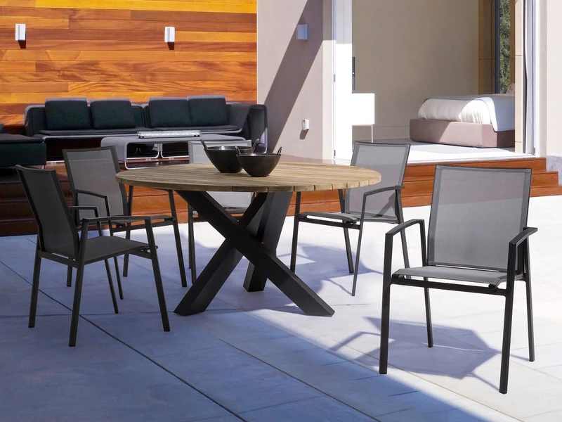 Tavolo ovale "Palmdale" con piano in legno teak, gambe in alluminio Antracite per esterno