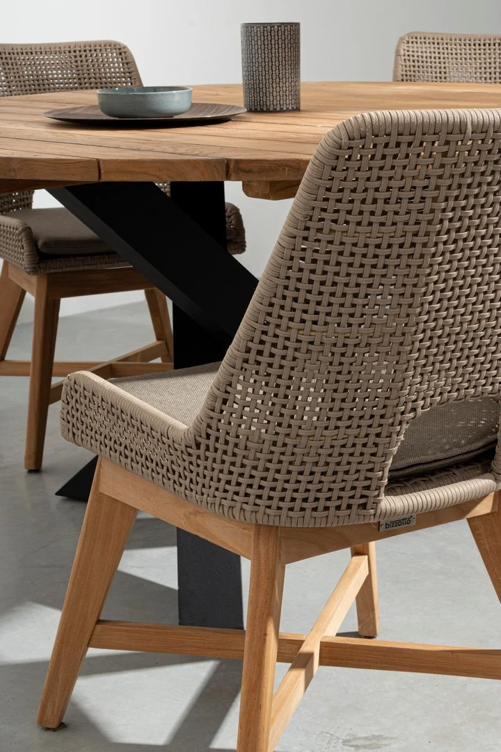 Tavolo ovale "Palmdale" con piano in legno teak, gambe in alluminio Antracite per esterno