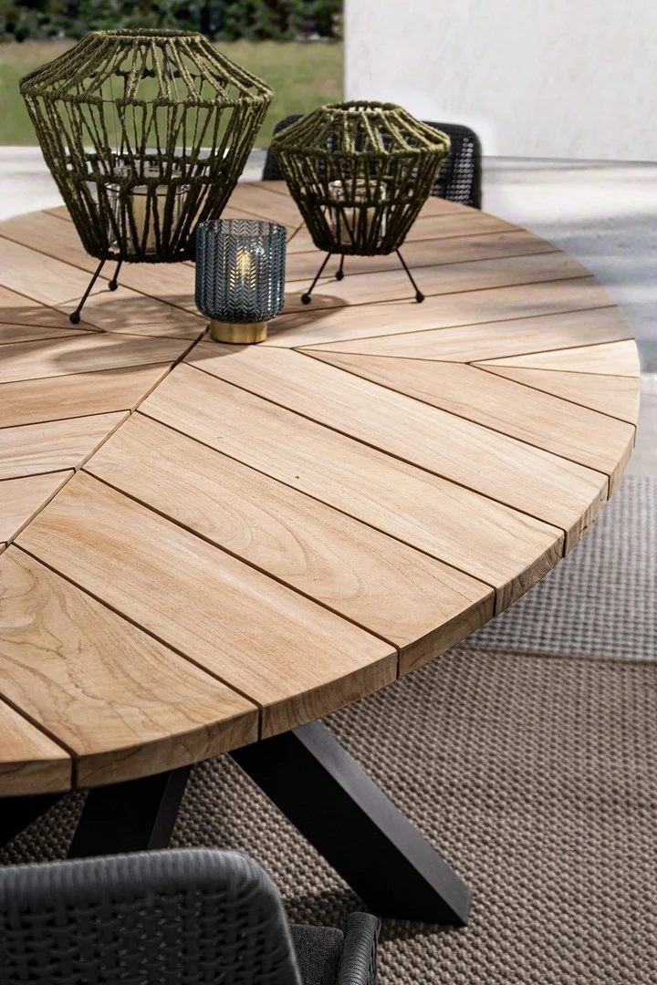 Tavolo ovale "Palmdale" con piano in legno teak, gambe in alluminio Antracite per esterno