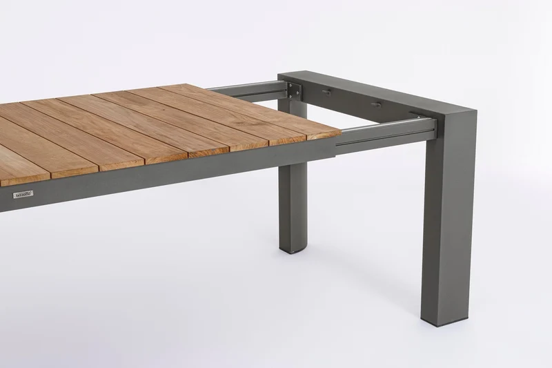 Tavolo allungabile "Cameron" con struttura in alluminio Antracite piano in teak da esterno