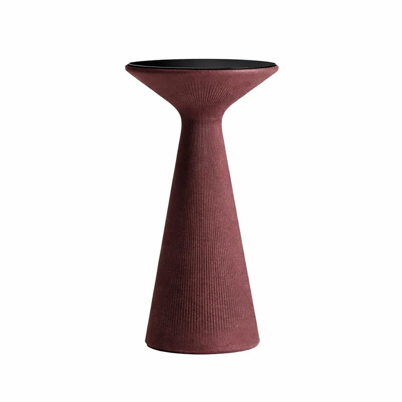 Tavolo "Fade" struttura in polietilene per esterno, design by Marco Gregori