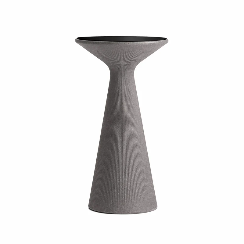 Tavolo "Fade" struttura in polietilene per esterno, design by Marco Gregori