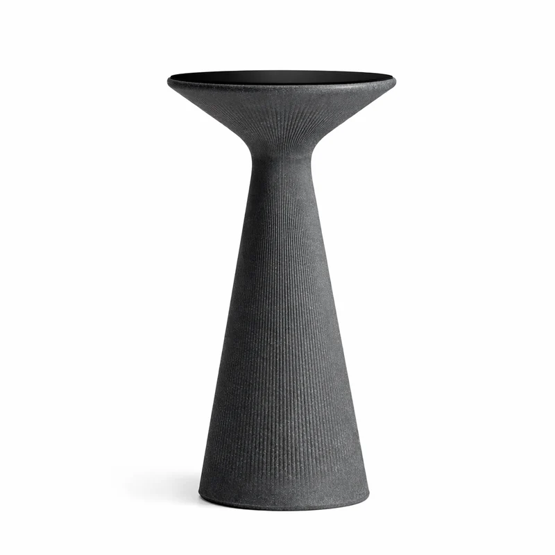 Tavolo "Fade" struttura in polietilene per esterno, design by Marco Gregori