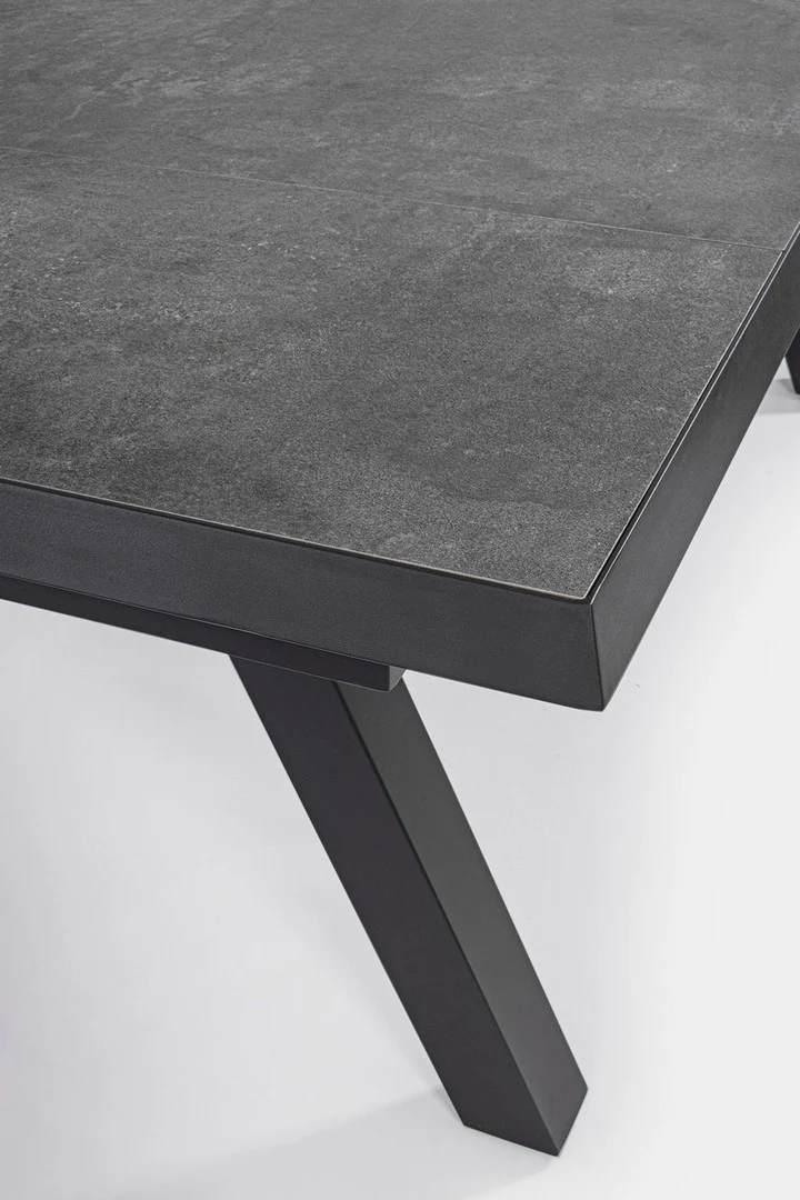 Tavolo allungabile "Krion" con struttura in alluminio Antracite, piano in ceramica, da 205/265 x 103 cm