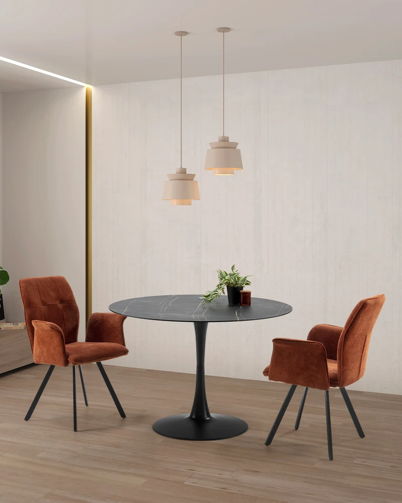 Tavolo da pranzo rotondo con piano in vetro effetto marmo Ada