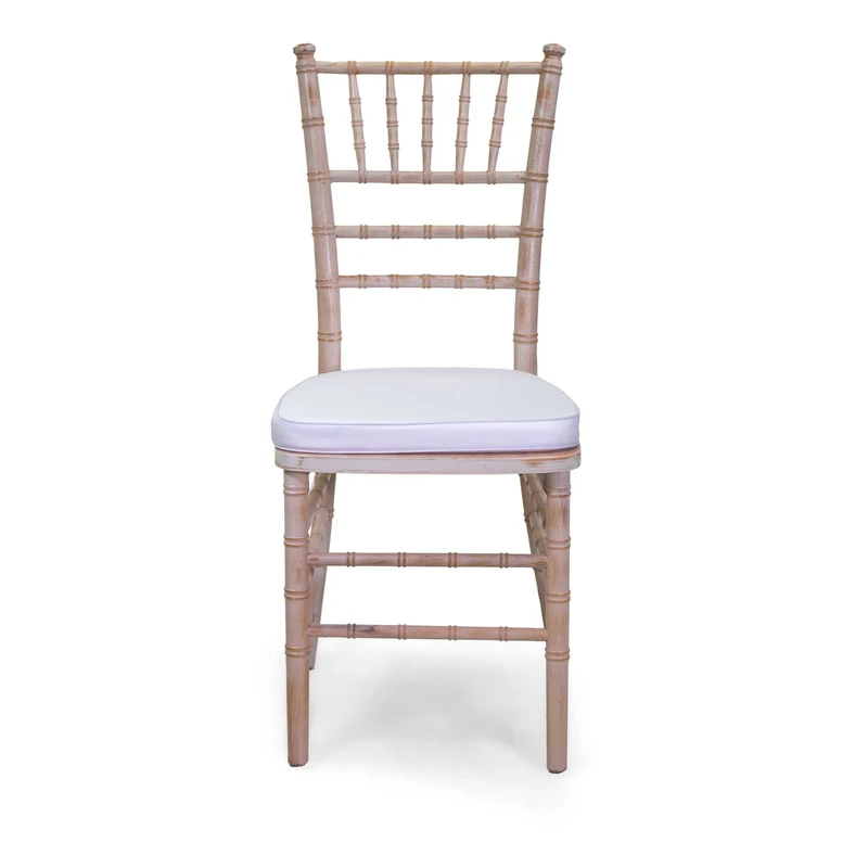Sedia "Chiavarina" struttura in legno colore bianco e cuscino per bar e ristorazione