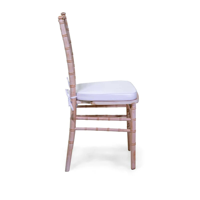 Sedia "Chiavarina" struttura in legno colore bianco e cuscino per bar e ristorazione