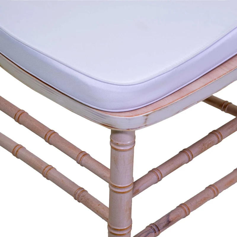 Sedia "Chiavarina" struttura in legno colore bianco e cuscino per bar e ristorazione