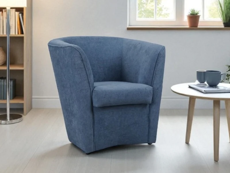 Poltroncina Valentina made in Italy in tessuto antimacchia o ecopelle