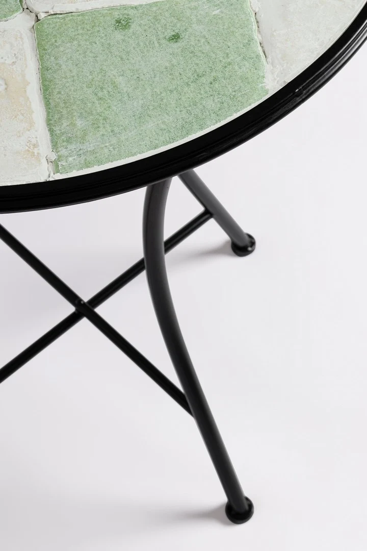 Tavolo "Loire" con struttura in acciaio, piano in ceramica, per arredo interno ed esterno