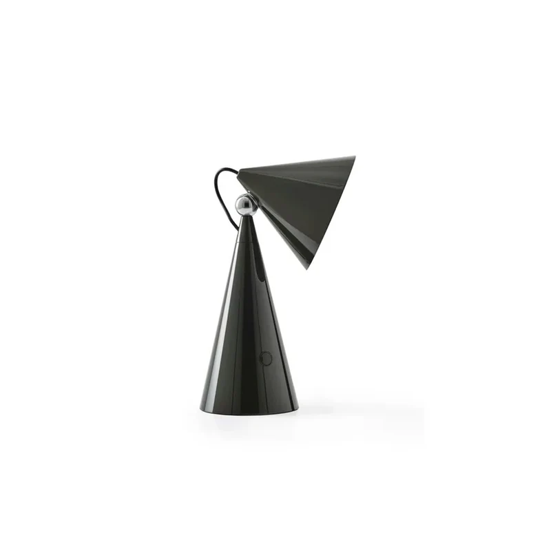 Pose Portable Lamp
