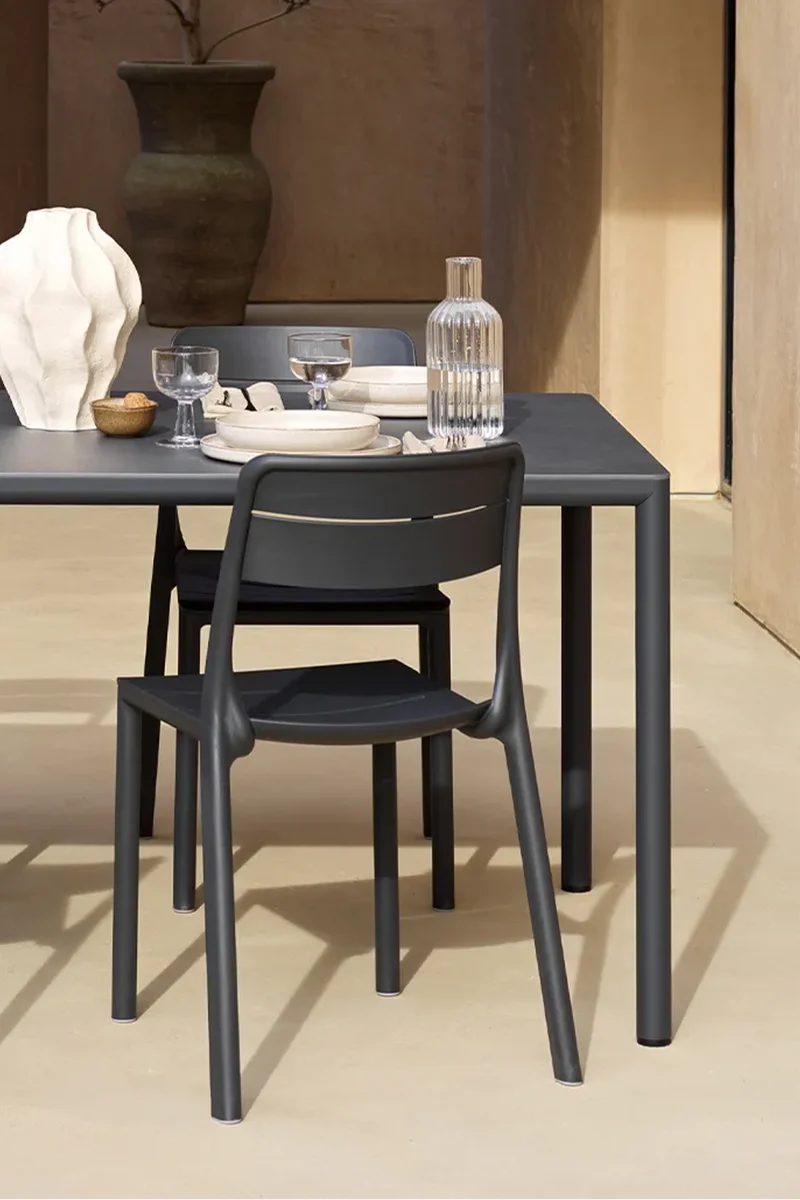 Tavolo "Piave" rettangolare, monocolore, con piano in laminato HPL per esterno