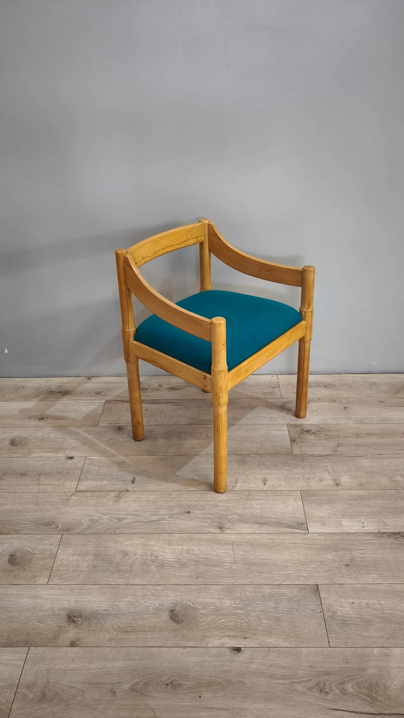 84582 Poltroncina serie Carimate attribuita a Vico Magistretti per Cassina, anni '60