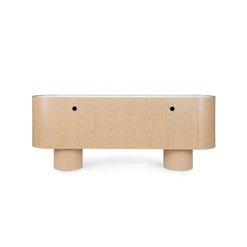 Credenza "Otilia Oak" in legno di quercia, ante con cerniere a chiusura ammortizzata