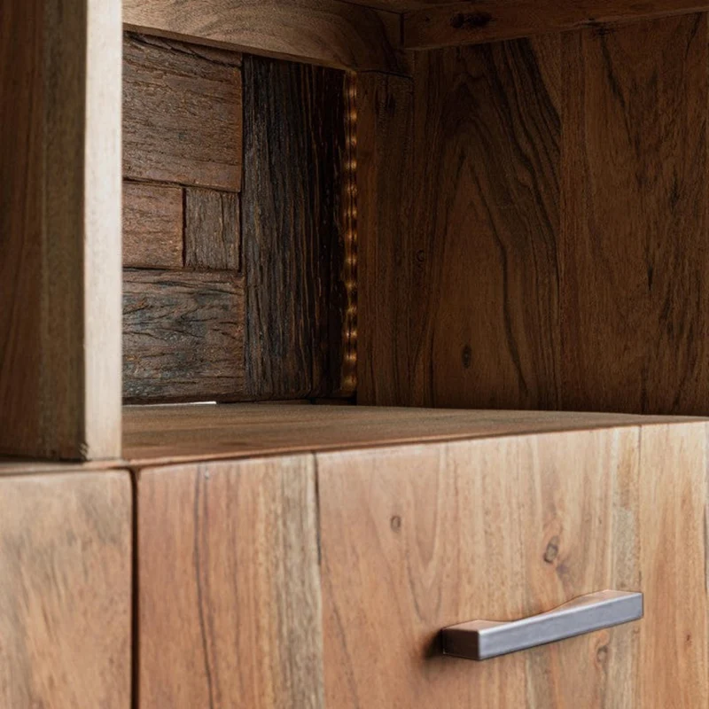 Credenza "Mangal" in legno di acacia, con finitura acrilica protettiva, maniglie e gambe in acciaio