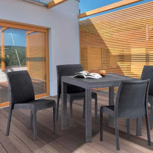 Set Tavolo e poltrone "Phoenix" struttura in polipropilene effetto rattan per bar e strutture