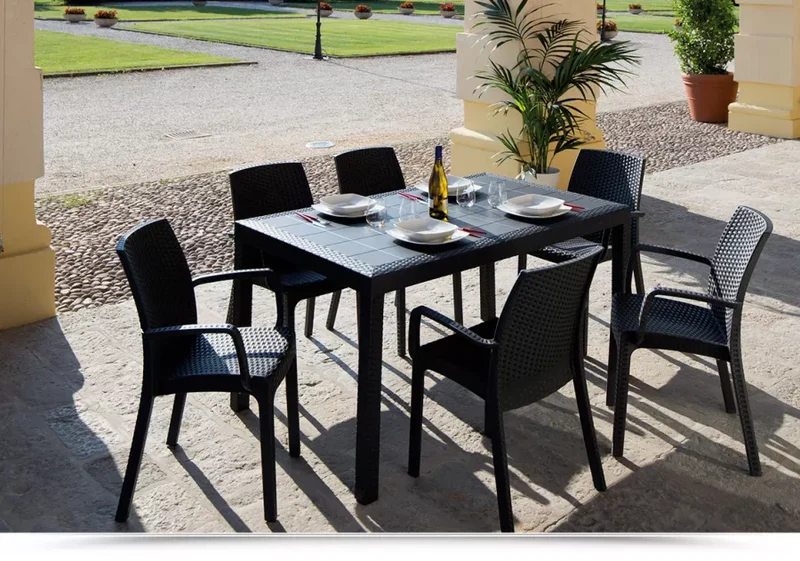 Tavolo "Phoenix" struttura in polipropilene effetto rattan per bar e strutture