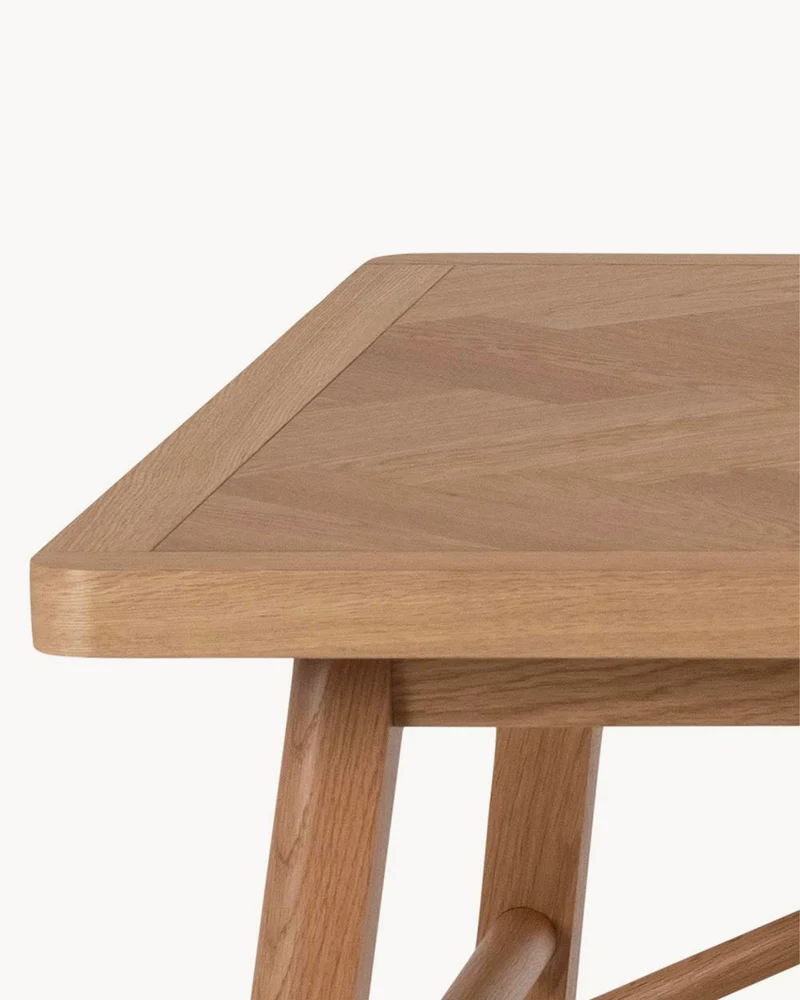 Tavolo da pranzo in legno con motivo a spina di pesce Galway