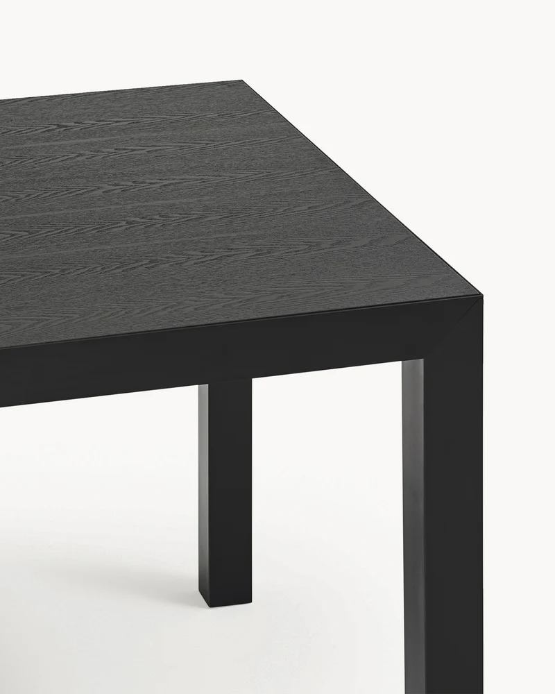 Tavolo da pranzo in metallo con piano in legno Alma