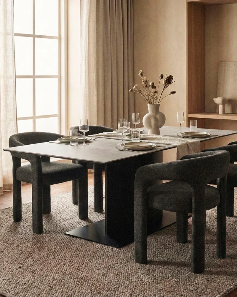 Tavolo da pranzo con piano in ceramica effetto pietra Marbella
