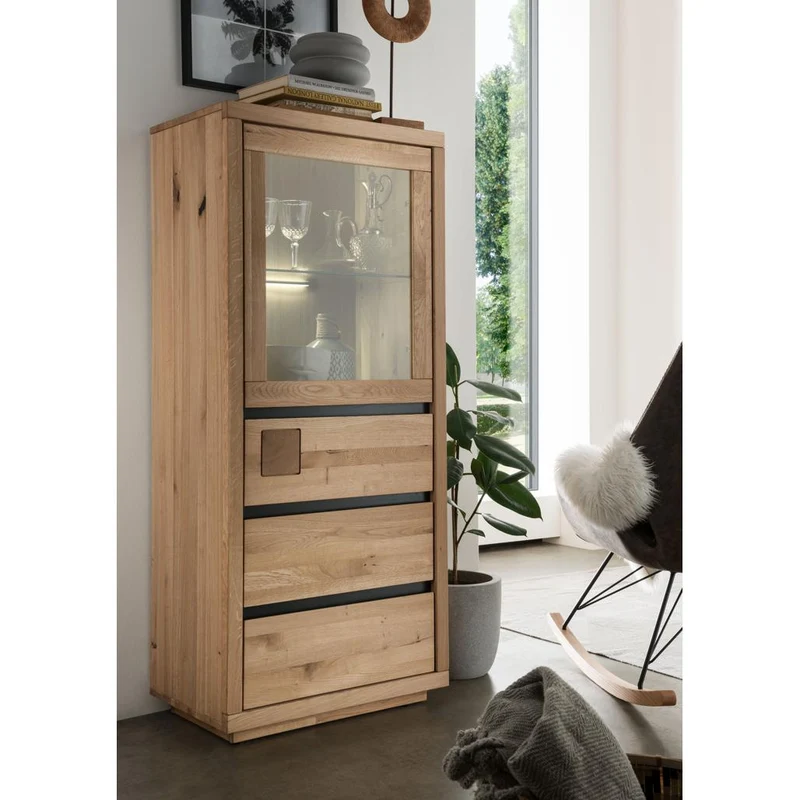 Credenza Alta Fende IV: Eleganza Naturale e Funzionalità in Rovere Selvatico