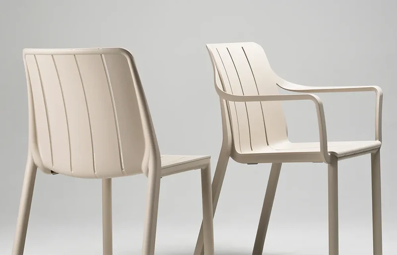 Sedia "Tiberina Bistrot" in polipropilene fiber-glass per giardino, bar e ristorante "Made in Italy"