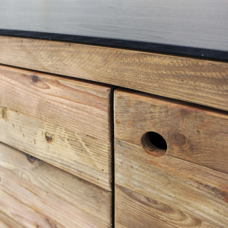 Mobile "Devin" con 3 cassetti e 2 ante in legno di pino riciclato naturale e nero, 150 x 48 x 76 h cm