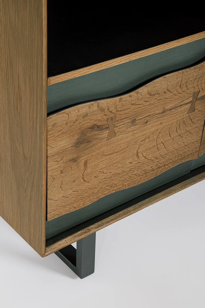 Cassettiera "Garwood" struttura in legno MDF con ante e cassetti