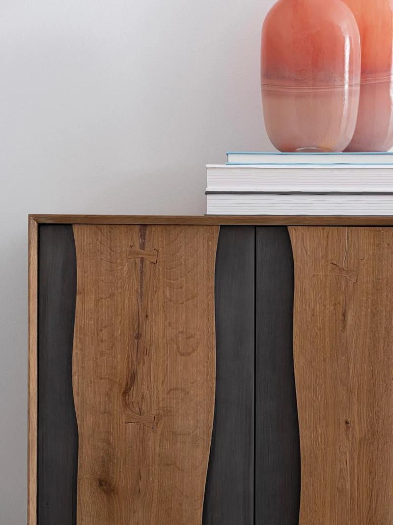 Cassettiera "Garwood" struttura in legno MDF con ante e cassetti